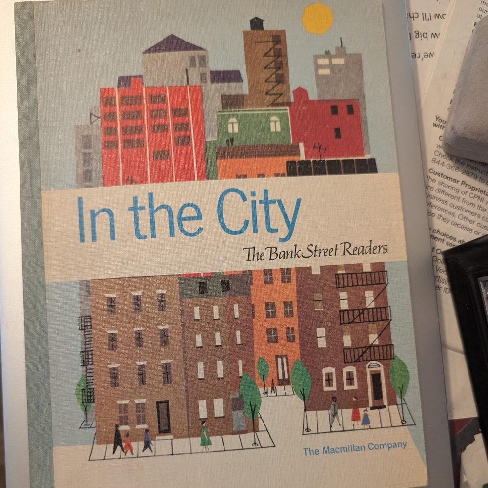 In the City (Bank Street Readers) Paperback